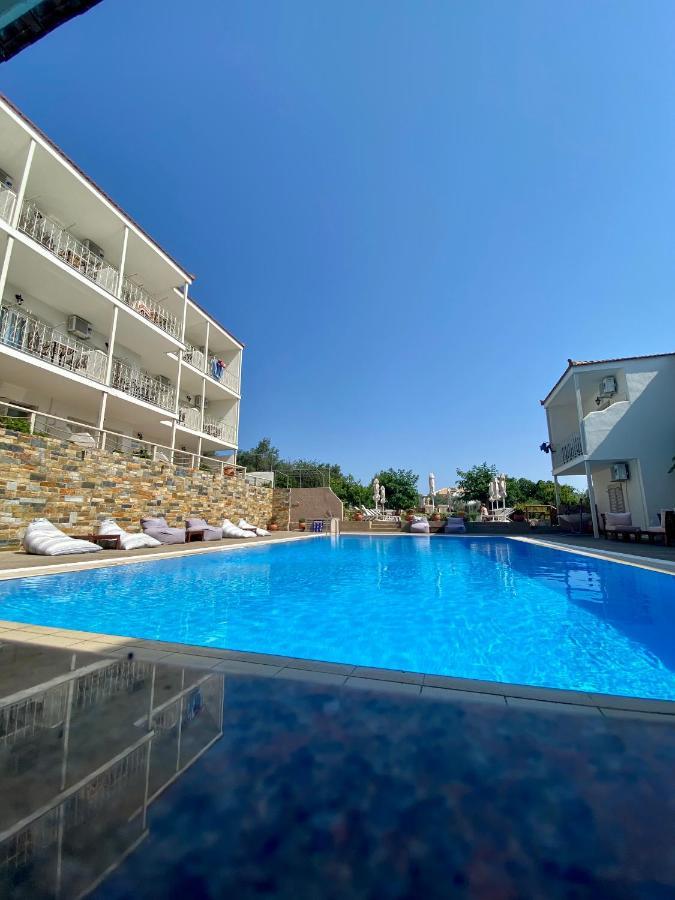 Hotel Nereides Patitiri  Ngoại thất bức ảnh