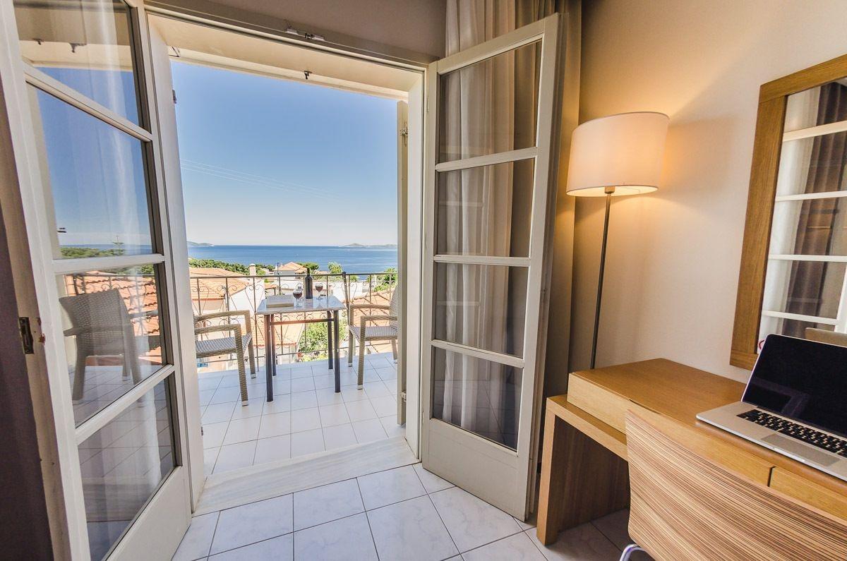 Hotel Nereides Patitiri  Ngoại thất bức ảnh