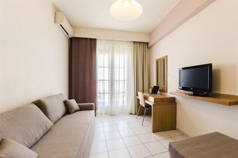 Hotel Nereides Patitiri  Ngoại thất bức ảnh